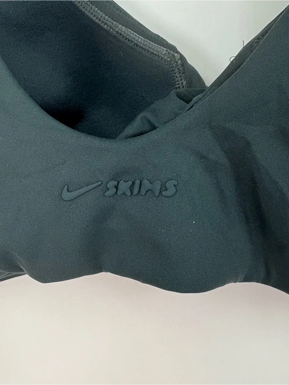SKIMS Twist Front Plunge Bra Dark Teal Size Large - Picture 8 of 8